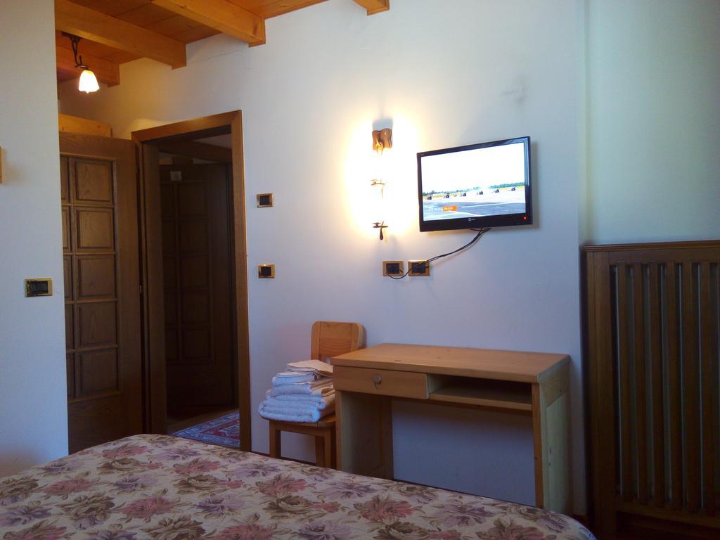 B&B Casa Bazzanella 카발레즈 외부 사진