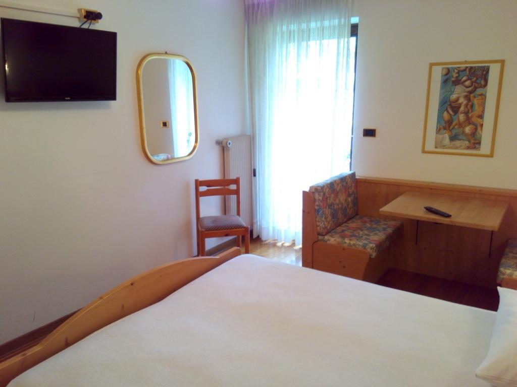 B&B Casa Bazzanella 카발레즈 외부 사진